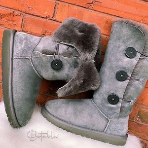 poshmark uggs